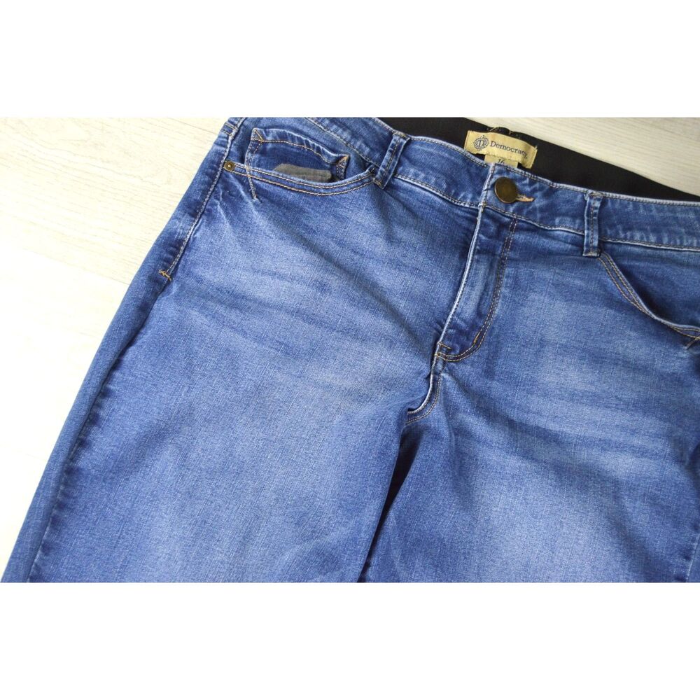✨ Democracy "Ab"solution Straight Leg Jeans — Excellent Condition! ✨ - Picture 5 of 10